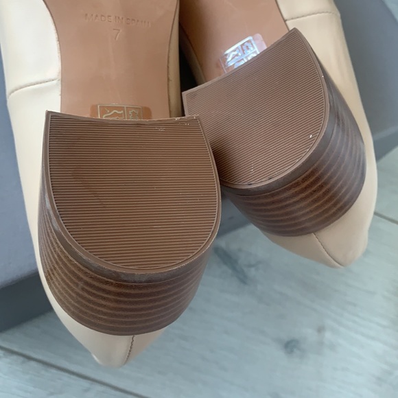 Intentionally Blank Tristi Cloud Pumps (no box) - Picture 10 of 12